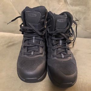 Men’s black leather keens steel toe boots size 12
